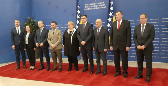 Život komisije za NATO stao kada je SNSD ušao u SM?