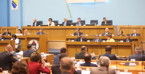 Zaključci NSRS su skretanje sa problema i priprema za izbore