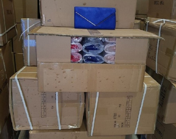 Zaplijenjeno 16 hiljada ženskih torbi na granici