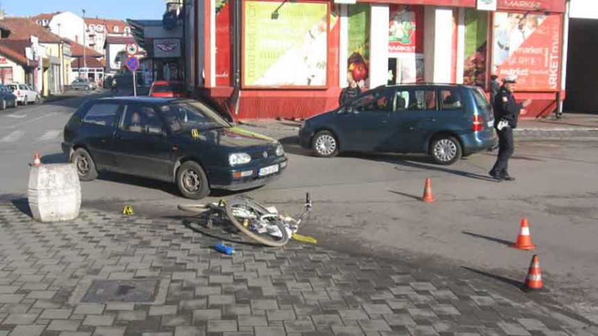 Nesreća: "Golfom" pokosio biciklistu u Bijeljini