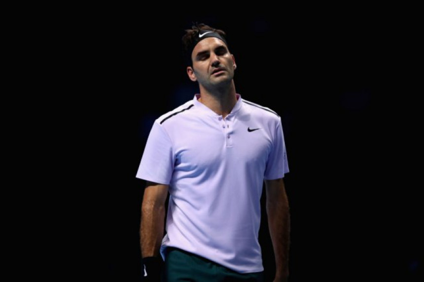 Federer gubi više hiljada bodova zbog operacije