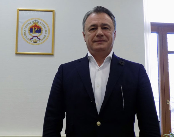 Vlada RS da opozove Perovića zbog prijetnji novinaru