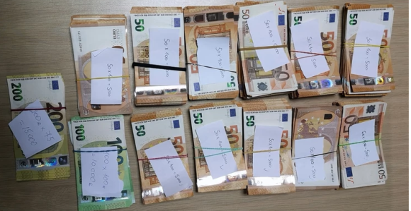 Na granici "palo" 110.000 evra, dva puta pokušan šverc