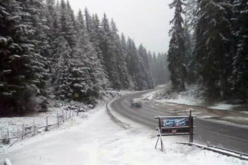 Nevrijeme zahvatilo Sokolac, sela bez struje