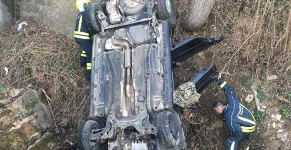 Udes u Banjaluci, vozilo završilo na krovu