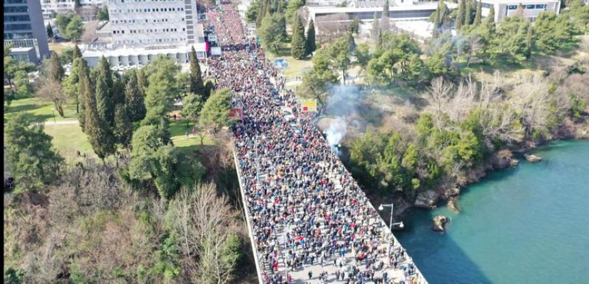 И данас литија у Подгорици, траже повлачење закона