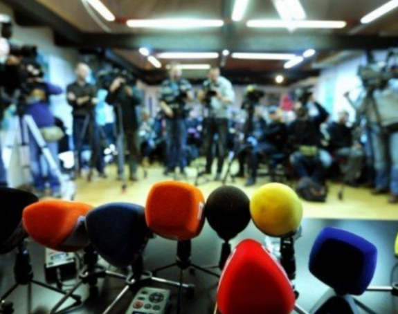 Alarm: Ne prestaju napadi na novinare