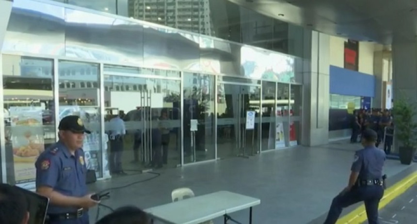 Naoružan muškarac drži oko 30 talaca u Manili (VIDEO)