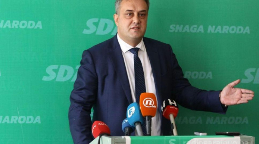 Asim Sarajlić podnio ostavke na sve funkcije u SDA