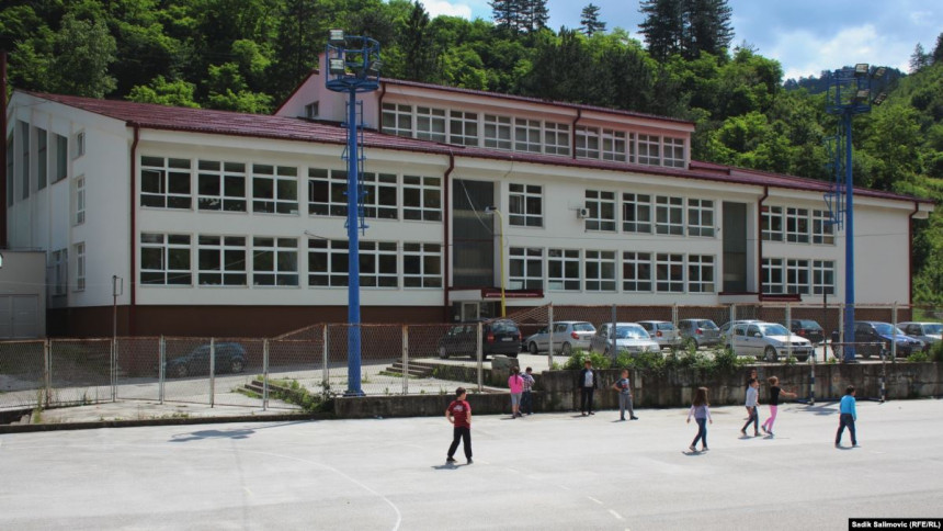 Srpski đaci se vratili na nastavu u Srebrenici