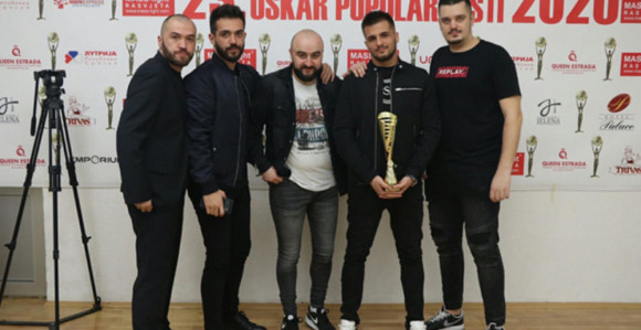 Oskar popularnosti za “Lapsus bend”!