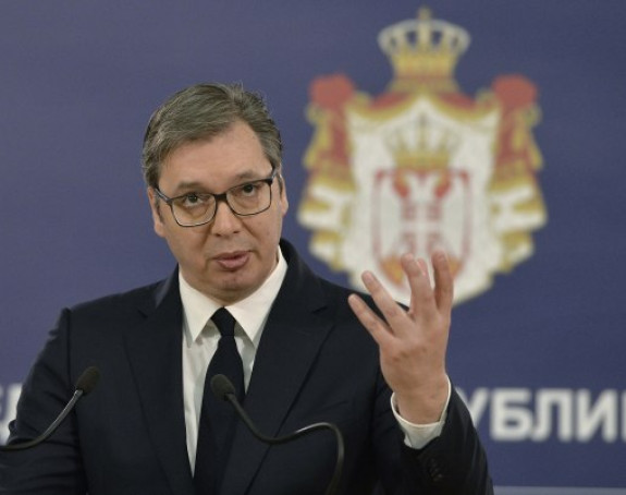 Vučić: 130.000 migranata ide ka granici