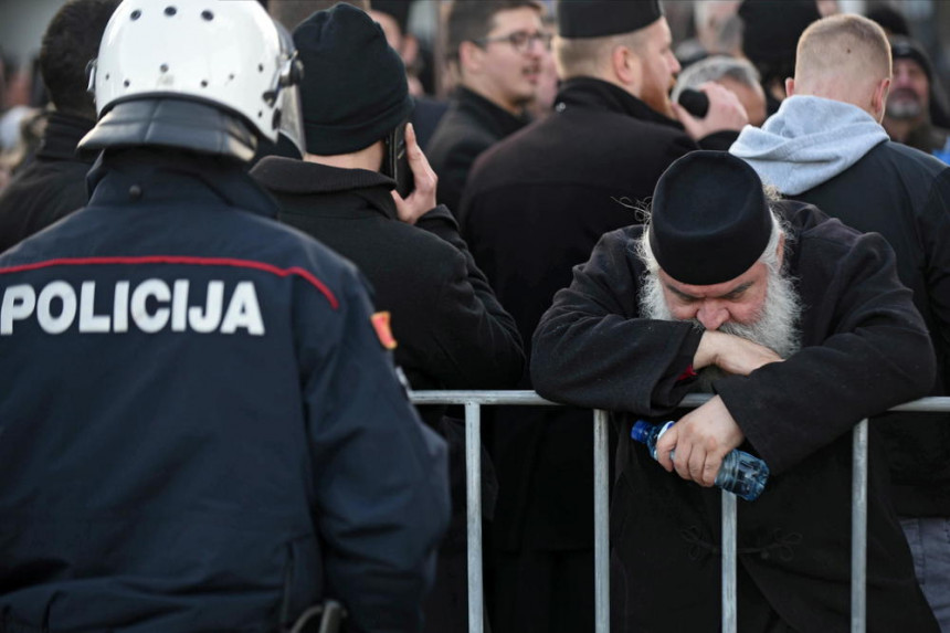 Crna Gora: Policija zabranila litiju na Cetinju