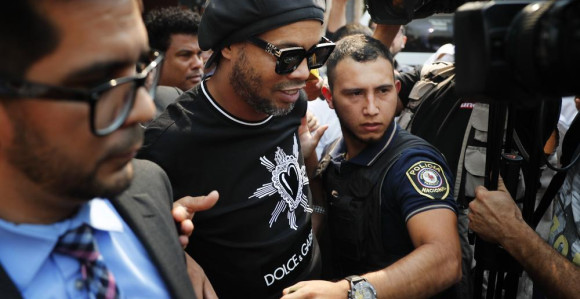 Ronaldinjo pušten iz pritvora u Paragvaju