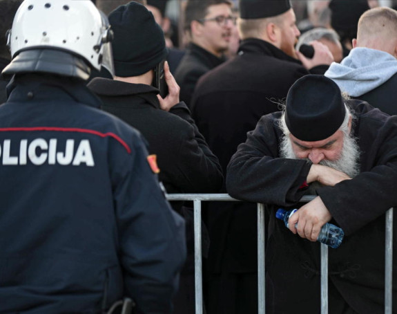Црна Гора: Полиција забранила литију на Цетињу