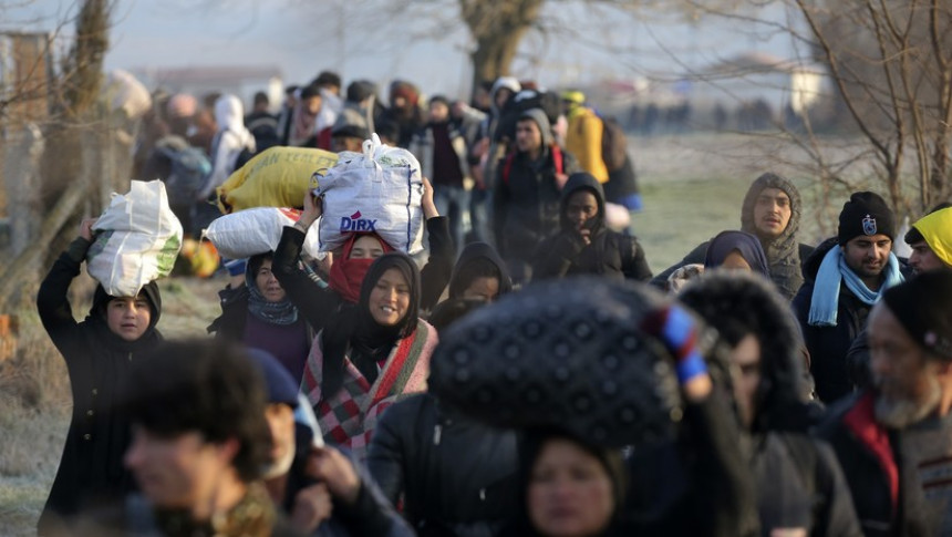 Више хиљада миграната на турско-грчкој граници