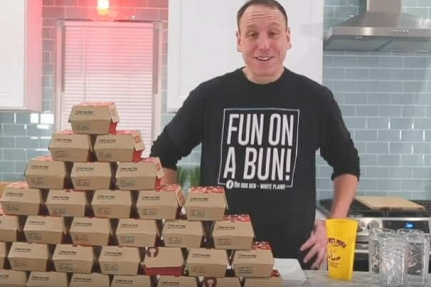 Amerikanac pojeo 32 Big Meka za 39 minuta! (VIDEO)