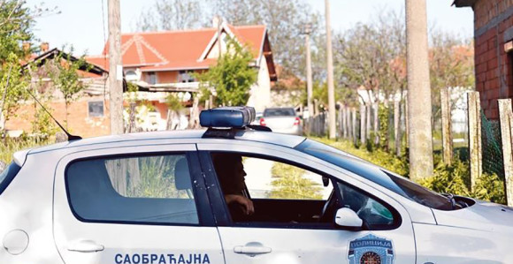 U sudaru tri automobila, osam osoba povrijeđeno