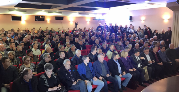 Narod je jedino oružje opozicije u borbi protiv vlasti!