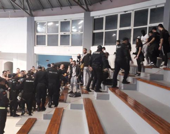 Haos u Budvi: Sukob policije i navijača Partizana