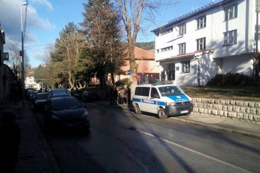 U tuči u Gacku jedna osoba teže povrijeđena