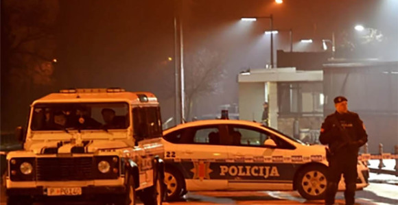 Jedan policajac povrijeđen, uhapšeno 25 navijača