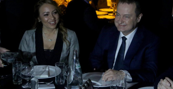 Dačić izabran za džentlmena godine - ovako je zapevao sa malim Ljubom!