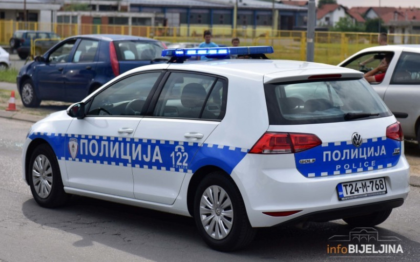 Bijeljina: Autom udario djevojčice, prevezene u bolnicu