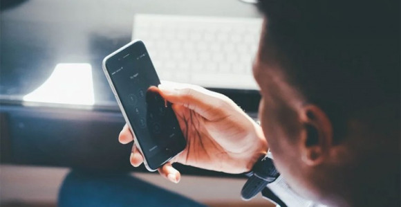 Koliko vrijedi godinu dana star iPhone, a koliko Android?