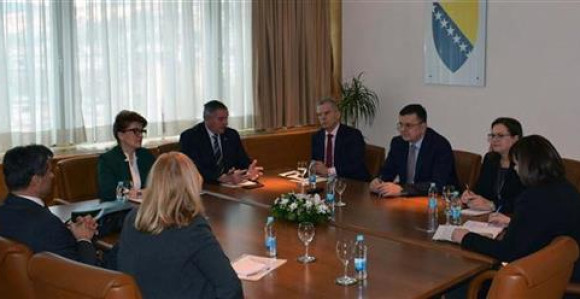 BiH: Uvesti zabranu ulaska strancima iz zaraženih područja