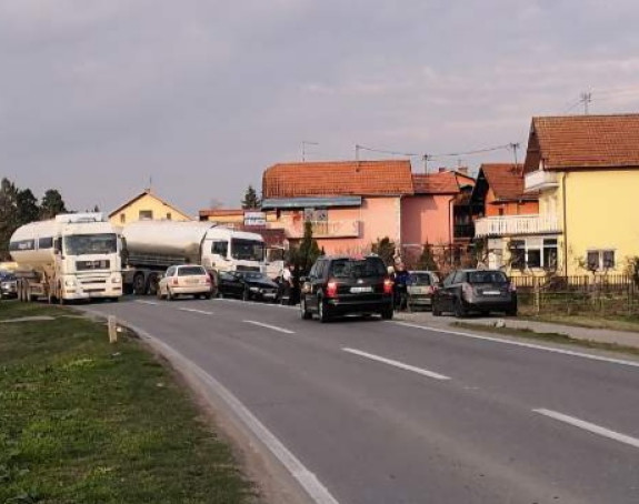Težak udes u naselju Dvorovi kod Bijeljine