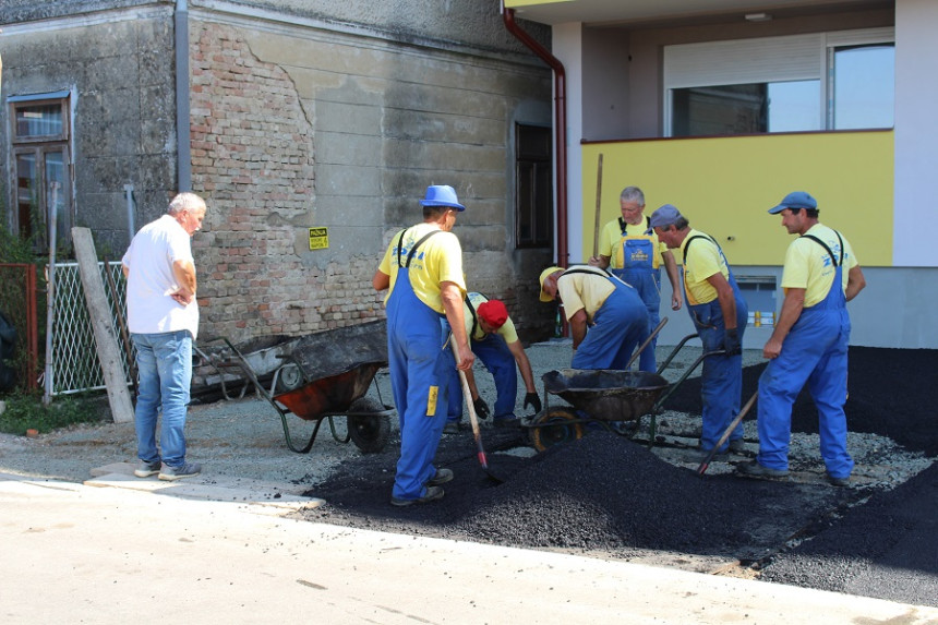 “Radnicima koji ne mogu na posao zbog virusa korona isplaćivati pune plate"