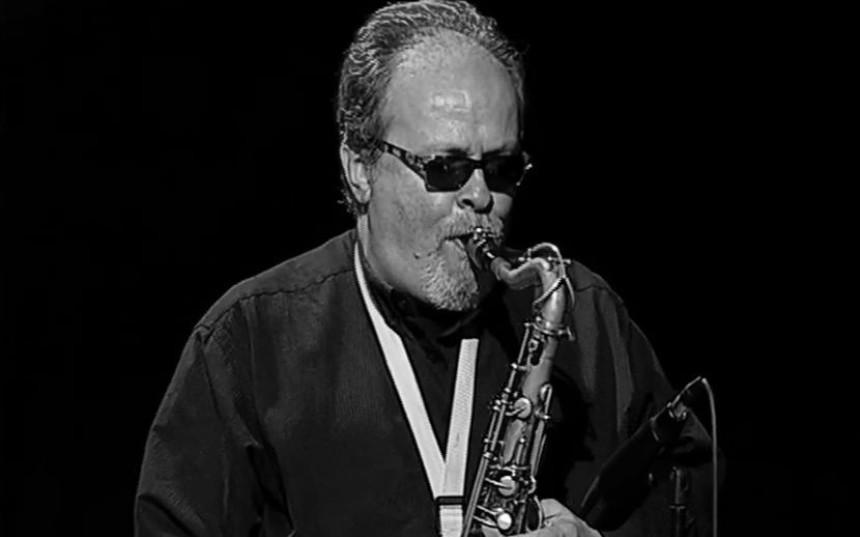 Muzičar preminuo od korona virusa!