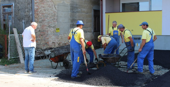 “Radnicima koji ne mogu na posao zbog virusa korona isplaćivati pune plate"
