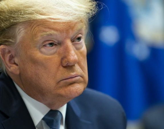 Трамп размишља да прогласи националну катастрофу у САД