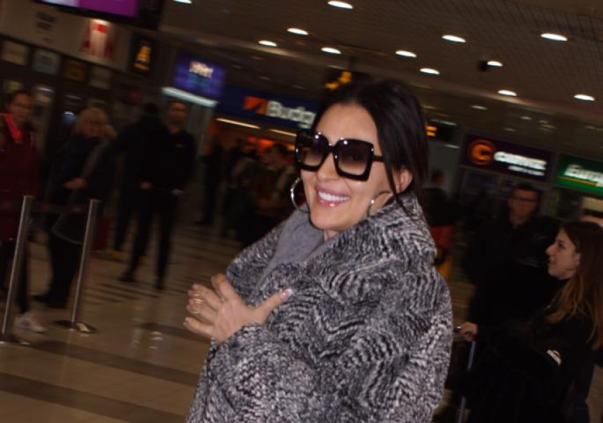 Ceca kupila nova kola - cena prava "sitnica"!?