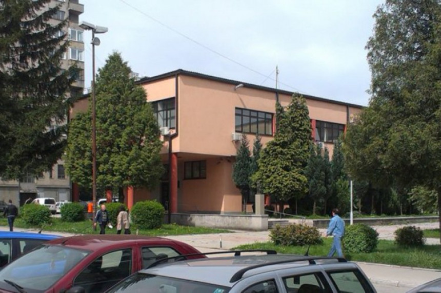 Bankaru dvije godine robije, mora da vrati 165.363 KM