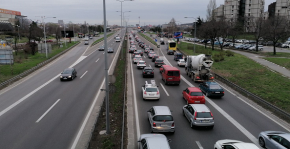 Bijeli dim iznad fabrike, procurio amonijak