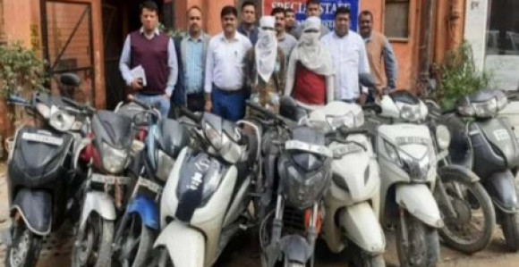 Ukrao osam motora da bi impresionirao devojku!