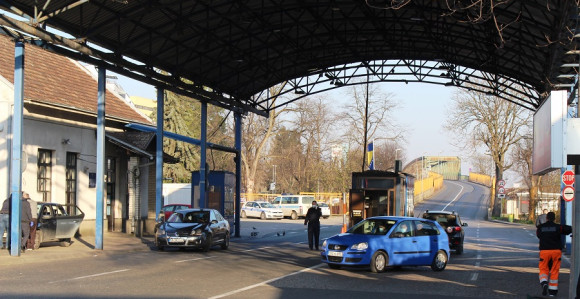 Strance vraćaju, državljani BiH odlaze u karantin