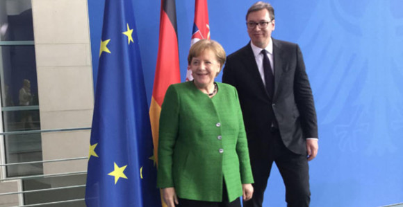 Odložen za sutra video razgovor Vučića i Merkelove