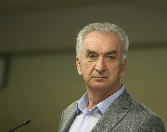 Šarović upozorava: Neko se igra sudbinom domaćih farmera