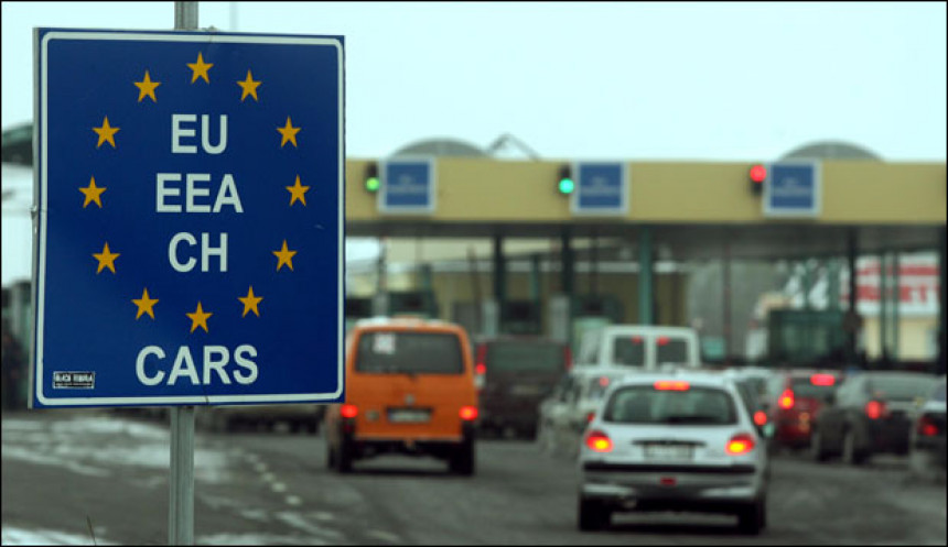 Враћају људе са аеродрома и граница према ЕУ