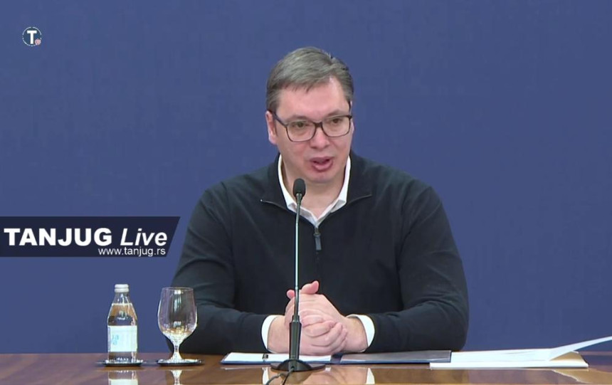 Vučić: Od sutra zatvaramo sve granične prelaze