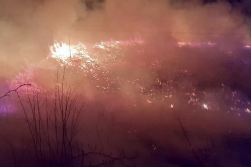 Veliki požar na Trebeviću, svi raspoloživi vatrogasci na terenu