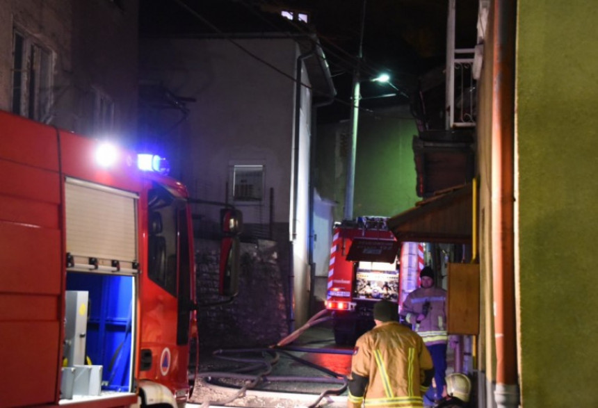 Gorjela kuća u Sarajevu, dvije osobe povrijeđene