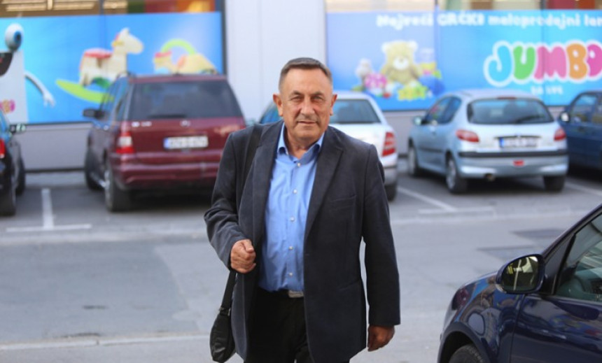 Bjelica ne mari za koronu, kupuje auto od 40.000 KM