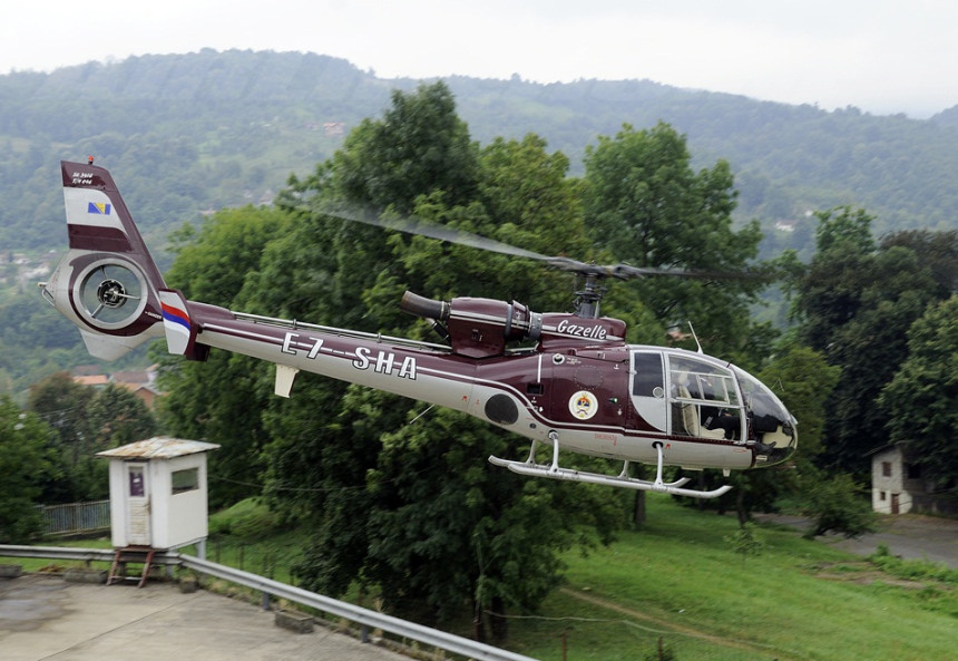 Dodik nikako ne može bez helikoptera