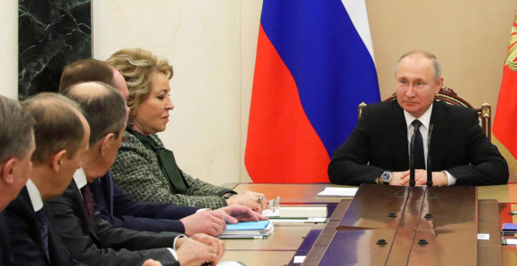 Kako je Putin riješio problem visokih cijena maski (VIDEO)