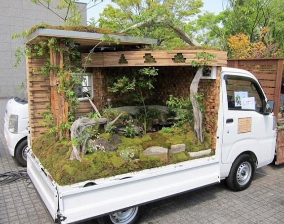 U Japanu se takmiče u pravljenju baštenskih pejzaža na kamionima!